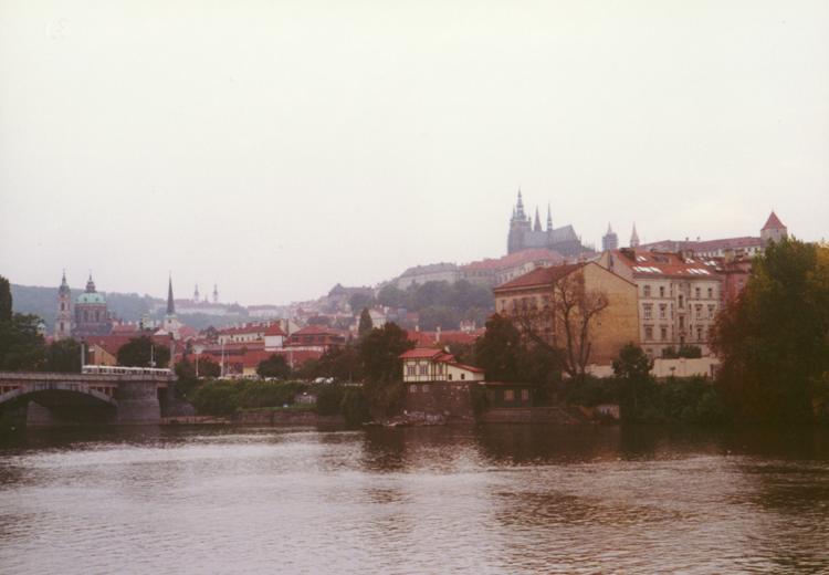 praha_vltava_hrad.jpg